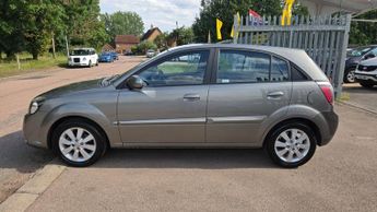 Kia Rio GRAPHITE