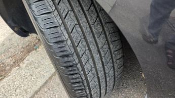 Ford C-Max ZETEC 100