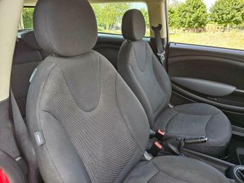 MINI Clubman 2.0 Cooper D Auto Euro 5 5dr