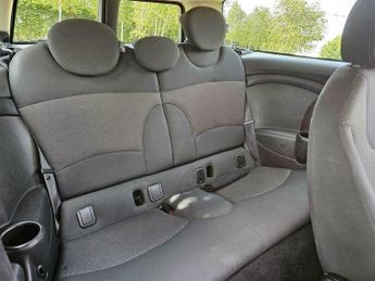 MINI Clubman 2.0 Cooper D Auto Euro 5 5dr