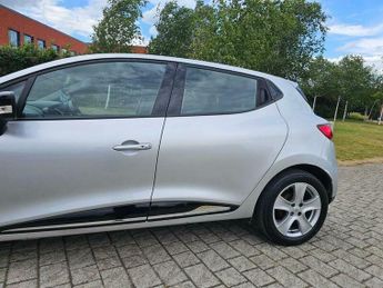 Renault Clio 1.5 dCi Dynamique MediaNav EDC Euro 5 5dr