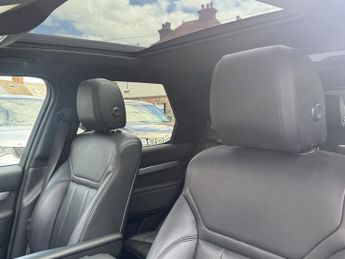Land Rover Discovery 3.0 SD V6 Landmark Edition SUV 5dr Diesel Auto 4WD Euro 6 (s/s) 