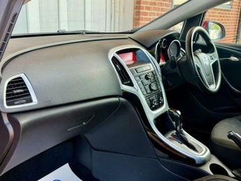 Vauxhall Astra 1.6 Astra SRi Auto 5dr