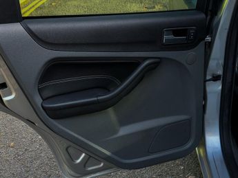 Ford Focus 2.0 Titanium Automatic 145 Bhp | 4 F/Keepers _ Full History (9 S