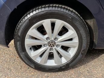 Volkswagen Golf 2.0 TDI BlueMotion Tech SE DSG Euro 6 (s/s) 5dr