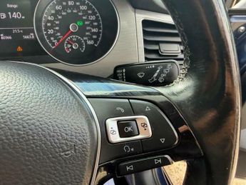 Volkswagen Golf 2.0 TDI BlueMotion Tech SE DSG Euro 6 (s/s) 5dr