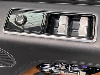 Land Rover Range Rover AUTOBIOGRAPHY