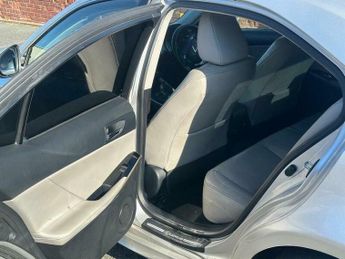Lexus IS 2.5 300h Executive Edition E-CVT Euro 5 (s/s) 4dr