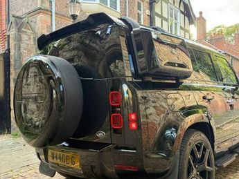 Land Rover Defender 2.0 SD4 SE Auto 4WD Euro 6 (s/s) 5dr