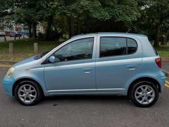Toyota Yaris 1.3 VVT-i T Spirit Automatic 85 Bhp | Sunroof_Full History (12 S