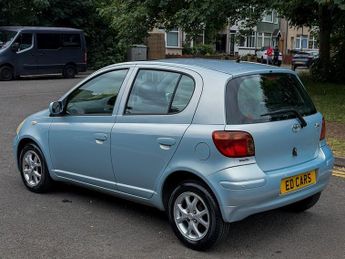Toyota Yaris 1.3 VVT-i T Spirit Automatic 85 Bhp | Sunroof_Full History (12 S