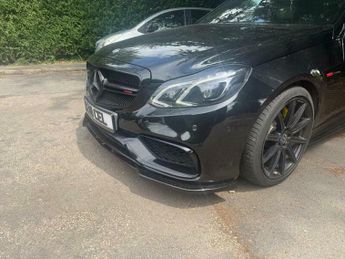 Mercedes-Benz E Class 5.5 E63 V8 BiTurbo AMG SpdS MCT Euro 6 (s/s) 4dr