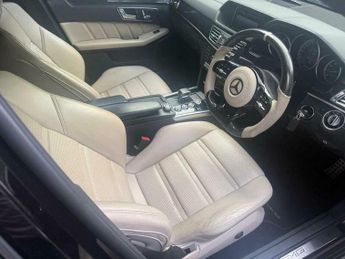 Mercedes-Benz E Class 5.5 E63 V8 BiTurbo AMG SpdS MCT Euro 6 (s/s) 4dr