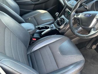 Ford Kuga 2.0 TDCi Titanium SUV 5dr Diesel Manual 2WD Euro 6 (s/s) (150 ps