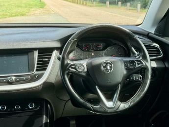 Vauxhall Grandland X 1.2 Turbo SE Euro 6 (s/s) 5dr