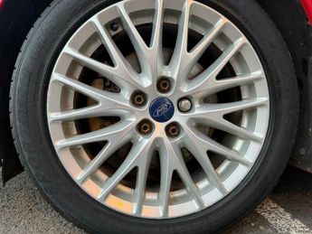 Ford Focus 1.6T EcoBoost Zetec S Euro 5 (s/s) 5dr