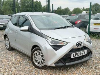 Toyota AYGO 1.0 VVT-i x-play Euro 6 5dr