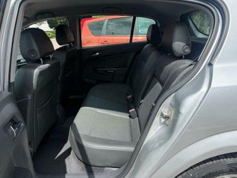 Vauxhall Astra 1.8i 16v Design 5dr