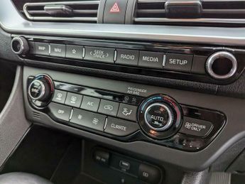 Kia Niro 1.6 GDi 3 DCT Euro 6 (s/s) 5dr