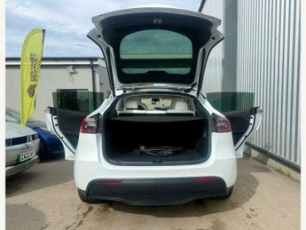 Tesla Model Y LONG RANGE AWD
