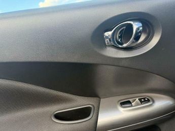 Nissan Juke 1.6 Acenta Premium CVT Euro 5 5dr