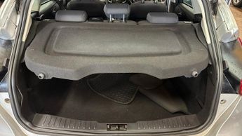 Ford Focus 1.6 Titanium Hatchback 5dr Petrol Powershift Euro 6 (125 ps)