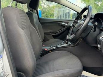 Ford Focus 1.6 Titanium Hatchback 5dr Petrol Powershift Euro 6 (125 ps)