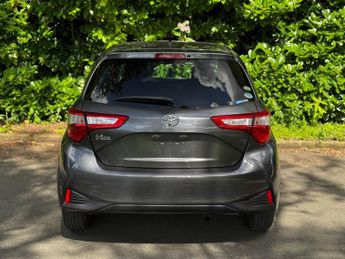 Toyota Yaris 1.33 Dual VVT-i Design Multidrive S Euro 6 5dr (Safety Sense)