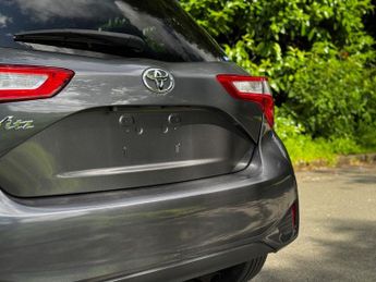 Toyota Yaris 1.33 Dual VVT-i Design Multidrive S Euro 6 5dr (Safety Sense)