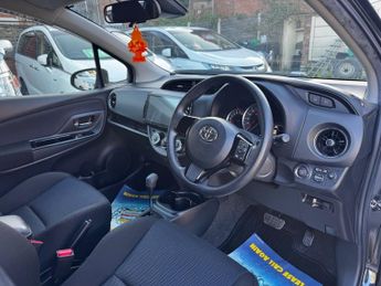 Toyota Yaris 1.33 Dual VVT-i Design Multidrive S Euro 6 5dr (Safety Sense)