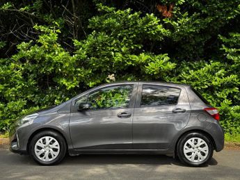 Toyota Yaris 1.33 Dual VVT-i Design Multidrive S Euro 6 5dr (Safety Sense)