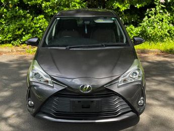 Toyota Yaris 1.33 Dual VVT-i Design Multidrive S Euro 6 5dr (Safety Sense)