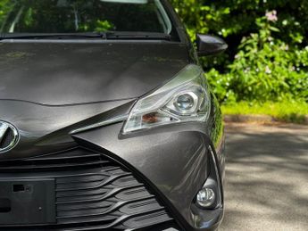 Toyota Yaris 1.33 Dual VVT-i Design Multidrive S Euro 6 5dr (Safety Sense)