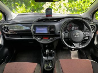 Toyota Yaris 1.33 Dual VVT-i Design Multidrive S Euro 6 5dr (Safety Sense)