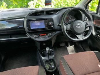 Toyota Yaris 1.33 Dual VVT-i Design Multidrive S Euro 6 5dr (Safety Sense)