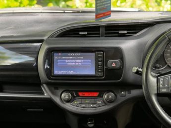 Toyota Yaris 1.33 Dual VVT-i Design Multidrive S Euro 6 5dr (Safety Sense)