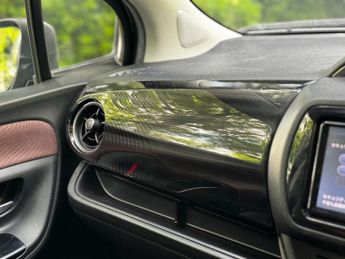 Toyota Yaris 1.33 Dual VVT-i Design Multidrive S Euro 6 5dr (Safety Sense)