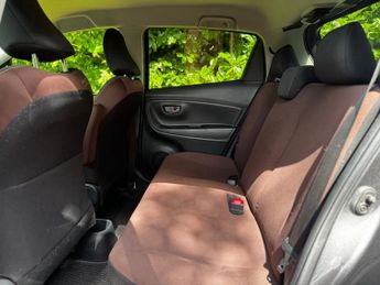 Toyota Yaris 1.33 Dual VVT-i Design Multidrive S Euro 6 5dr (Safety Sense)