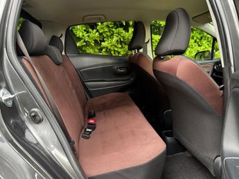 Toyota Yaris 1.33 Dual VVT-i Design Multidrive S Euro 6 5dr (Safety Sense)