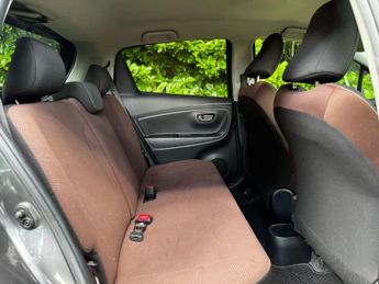 Toyota Yaris 1.33 Dual VVT-i Design Multidrive S Euro 6 5dr (Safety Sense)