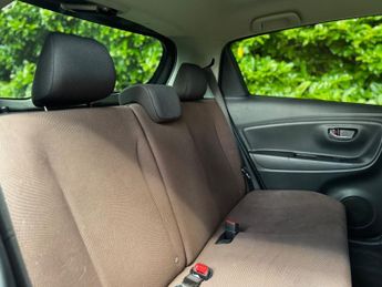 Toyota Yaris 1.33 Dual VVT-i Design Multidrive S Euro 6 5dr (Safety Sense)