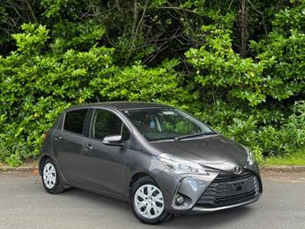 Toyota Yaris 1.33 Dual VVT-i Design Multidrive S Euro 6 5dr (Safety Sense)