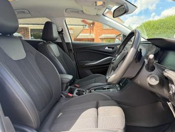 Vauxhall Grandland GS, LOADED WITH TECH, DRIVES PERFECT, LIKE NEW INSIDE AND OUT, 2
