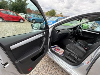 Skoda Octavia ELEGANCE TDI CR DSG