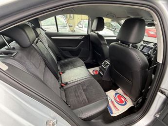 Skoda Octavia ELEGANCE TDI CR DSG