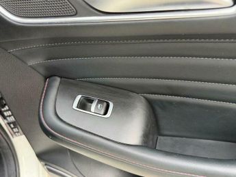 MG MG HS 1.5 T-GDI 16.6kWh Exclusive Auto Euro 6 (s/s) 5dr