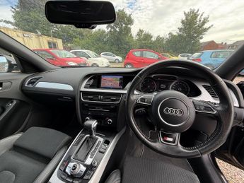Audi A4 AVANT TDI S LINE NAV