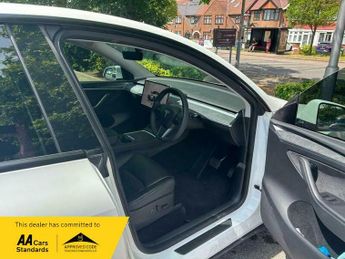 Tesla Model Y (Dual Motor) Long Range Auto 4WDE 5dr