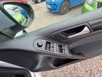 Volkswagen Golf MATCH TDI BLUEMOTIONTECHNOLOGY DSG