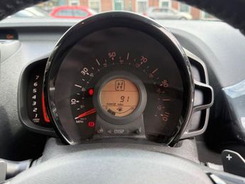 Toyota AYGO VVT-I X-PRESS X-SHIFT